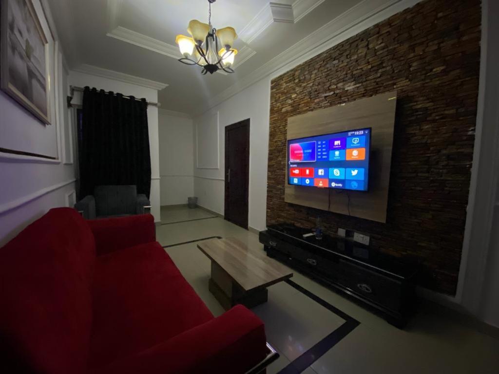 Palazzo Apartments Икеджа Екстериор снимка